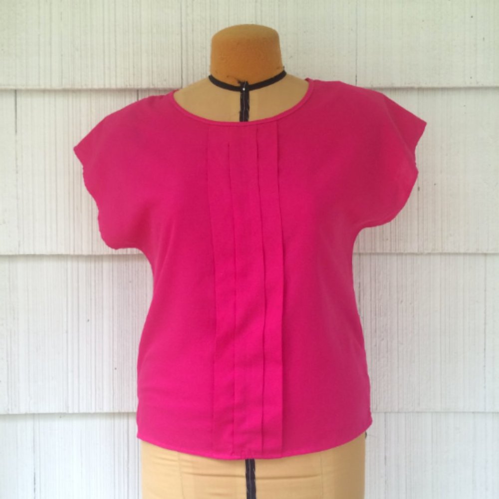 Vintage 80s Greenwich Square Boxy Magenta Pullover